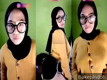 Cewek Montok Tete Indah Pamer Body di Live