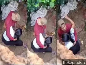 Ngintip pasangan muda ngewe di teras rumah