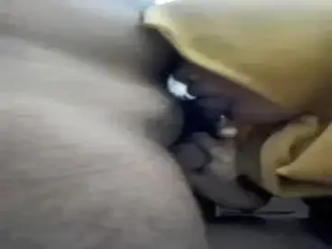 Nyepongnya Asik Di Kamar Mandi Jilbab Kuning